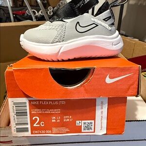 Nike Flex Plus Kids Sneakers - Gray and Black